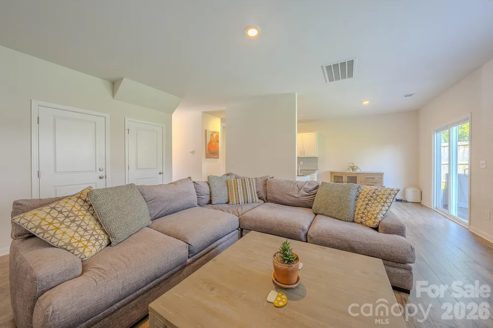 355 Tavernier Lane Candler, NC 28715