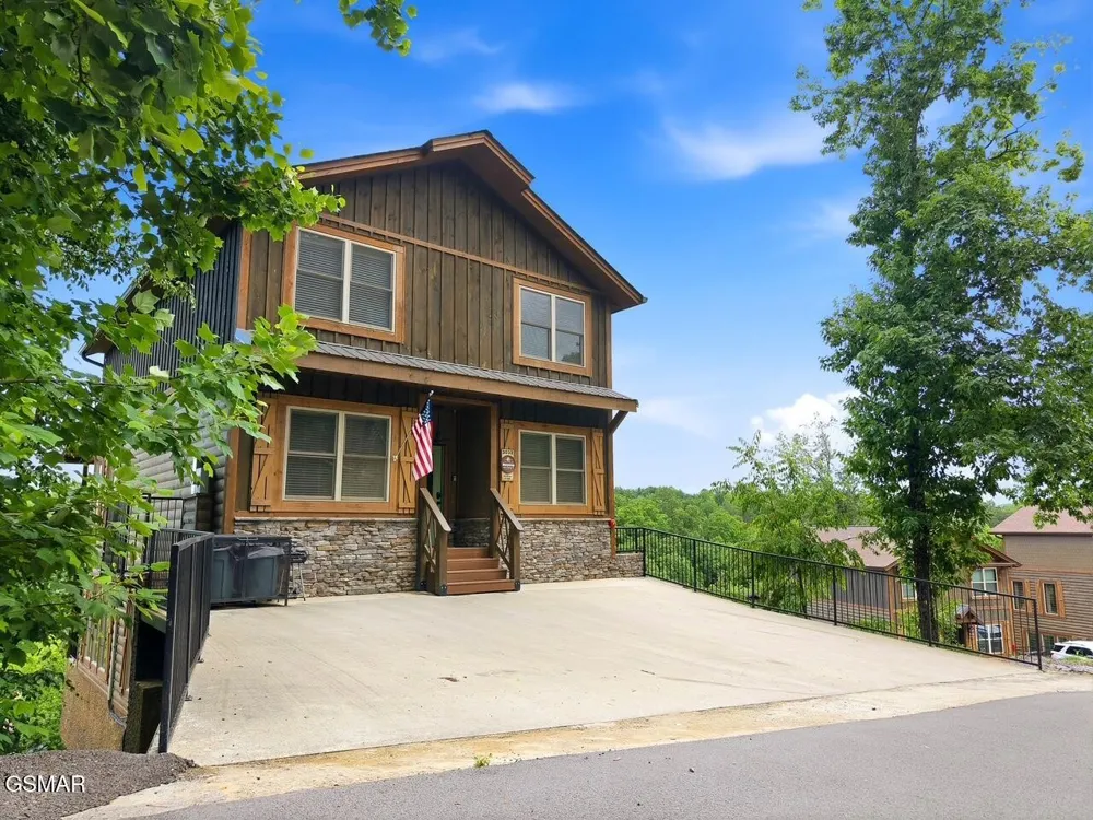 3032 Ridgetop Resort Way Pigeon Forge, TN 37863