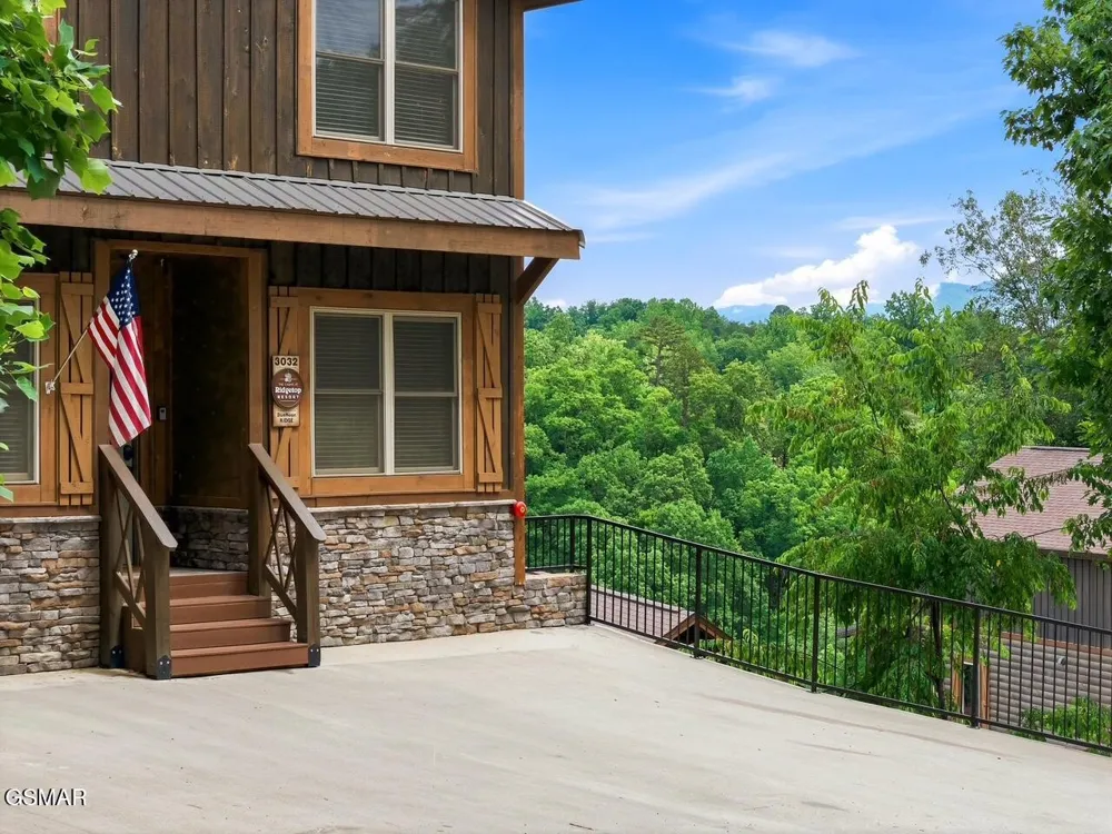 3032 Ridgetop Resort Way Pigeon Forge, TN 37863