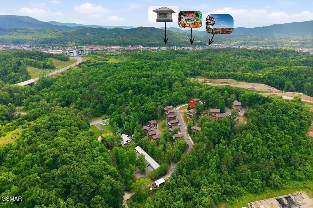 3032 Ridgetop Resort Way Pigeon Forge, TN 37863