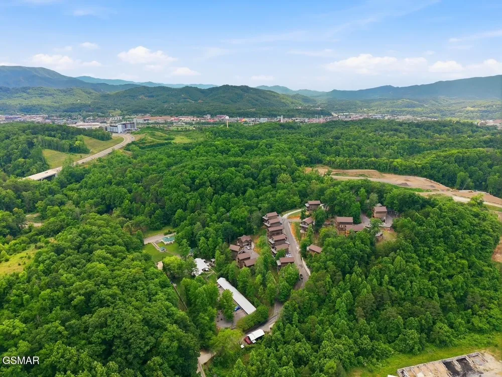 3032 Ridgetop Resort Way Pigeon Forge, TN 37863