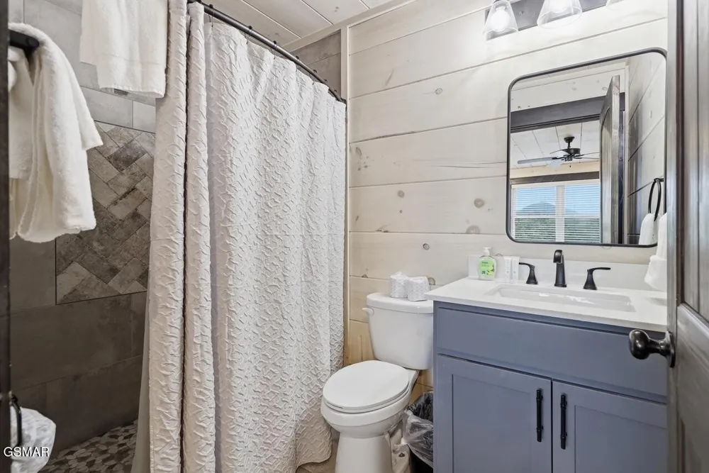 3032 Ridgetop Resort Way Pigeon Forge, TN 37863