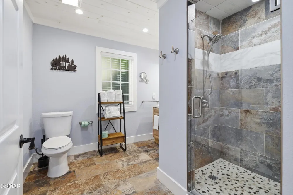 760 Boone Acres Lane Pigeon Forge, TN 37863