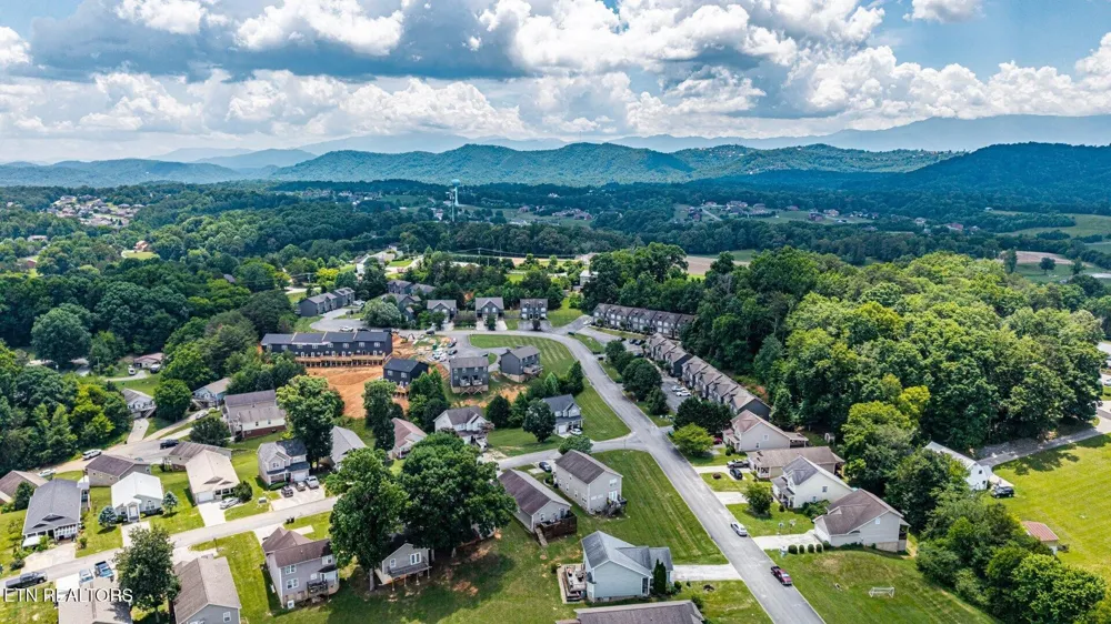 1432 William Holt Blvd Sevierville, TN 37862