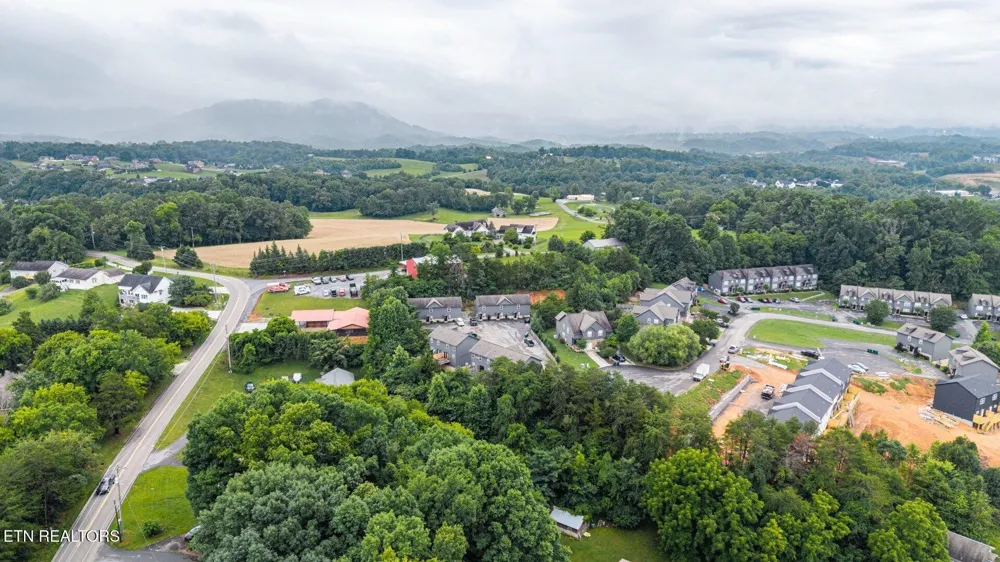 1432 William Holt Blvd Sevierville, TN 37862