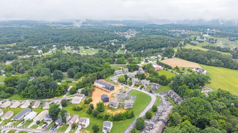 1432 William Holt Blvd Sevierville, TN 37862