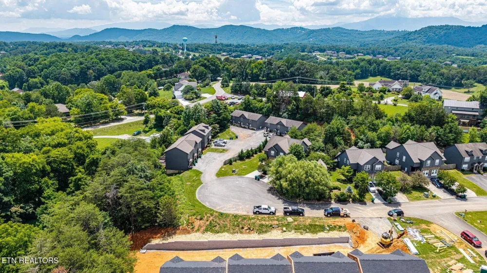 1432 William Holt Blvd Sevierville, TN 37862