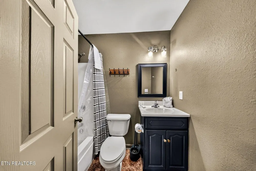 1432 William Holt Blvd Sevierville, TN 37862