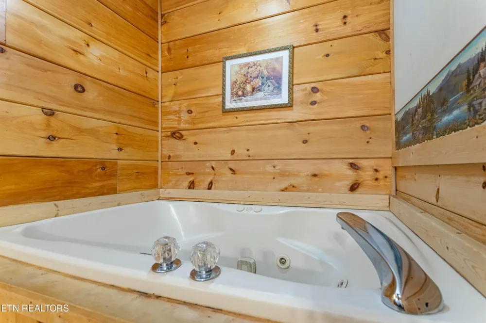 653 Eagles Boulevard Way Pigeon Forge, TN 37863