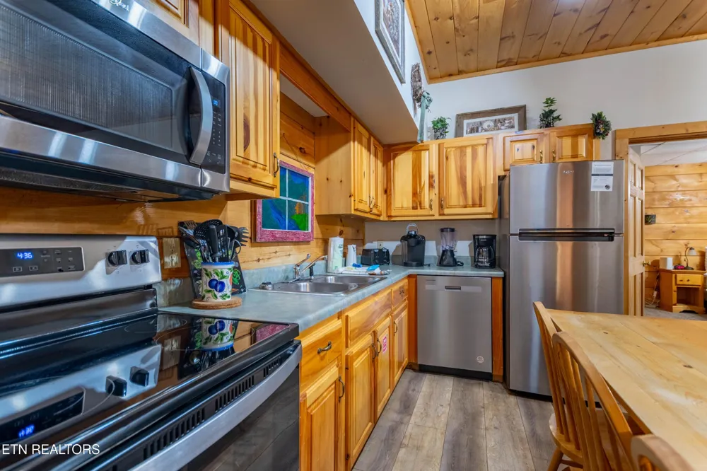 653 Eagles Boulevard Way Pigeon Forge, TN 37863