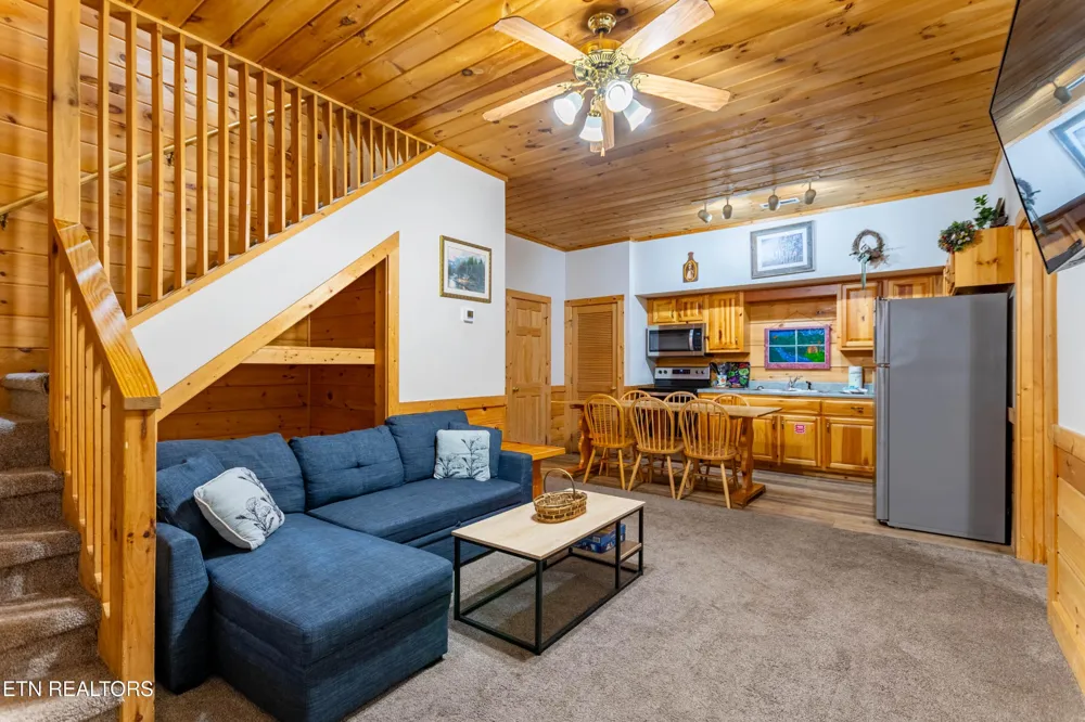 653 Eagles Boulevard Way Pigeon Forge, TN 37863