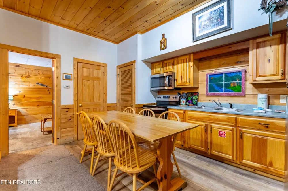 653 Eagles Boulevard Way Pigeon Forge, TN 37863