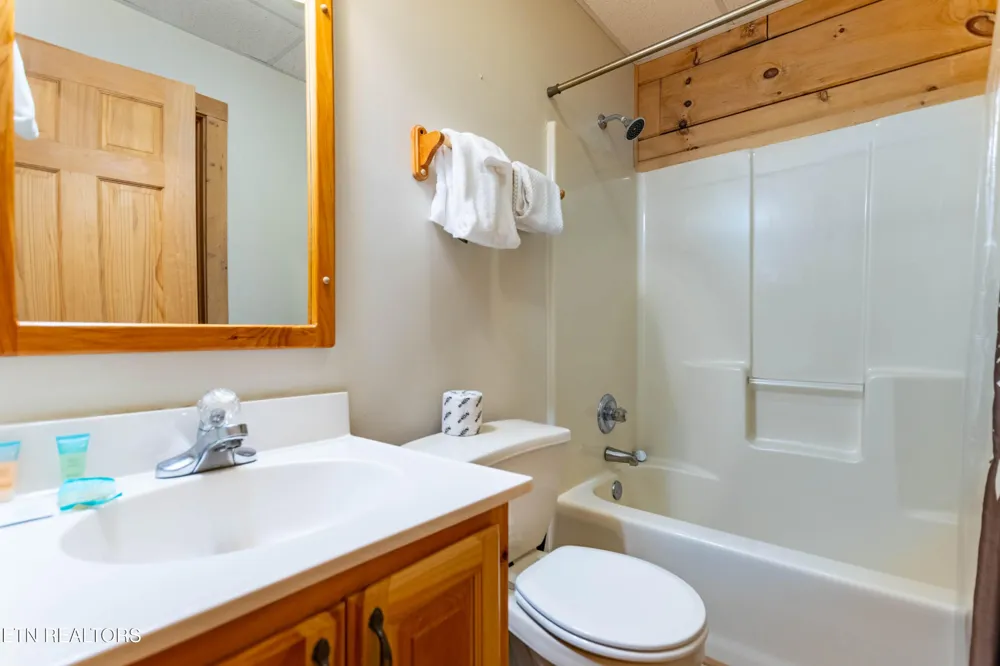 653 Eagles Boulevard Way Pigeon Forge, TN 37863