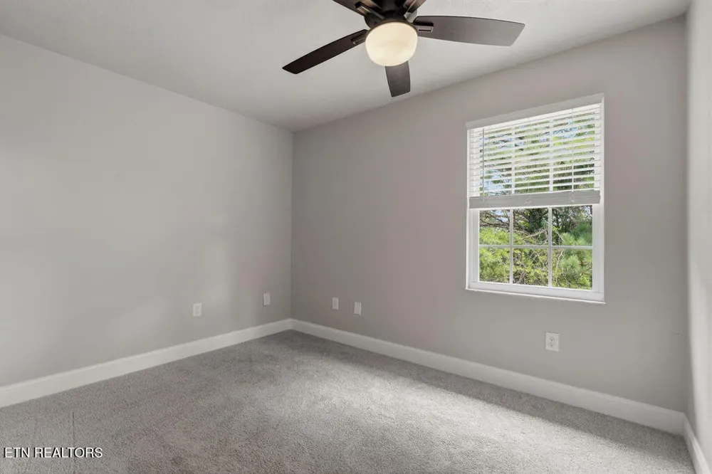 12801 Peach View Drive Knoxville, TN 37922