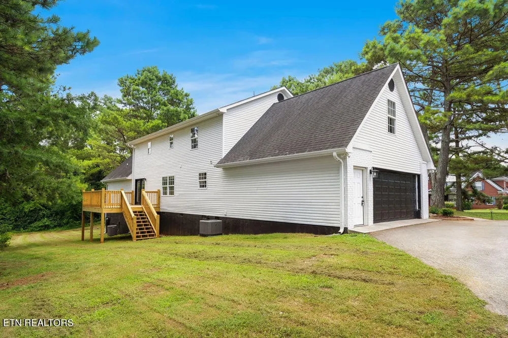 12801 Peach View Drive Knoxville, TN 37922
