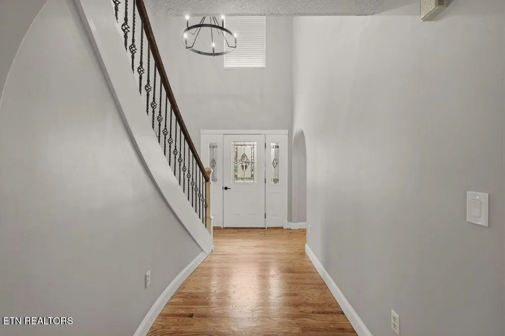 12801 Peach View Drive Knoxville, TN 37922