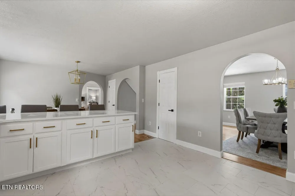 12801 Peach View Drive Knoxville, TN 37922