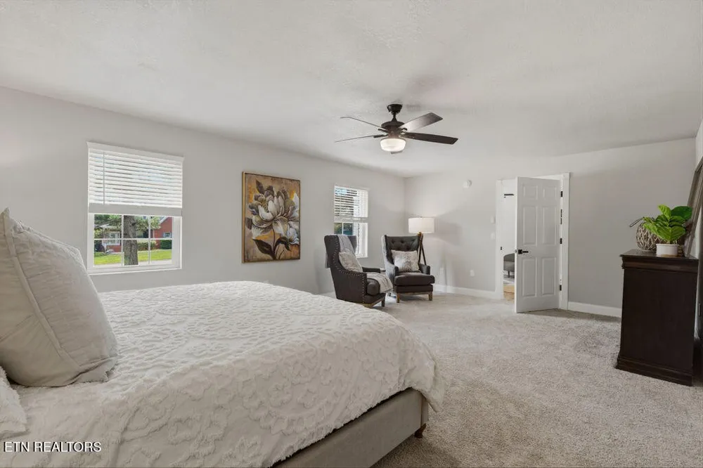 12801 Peach View Drive Knoxville, TN 37922