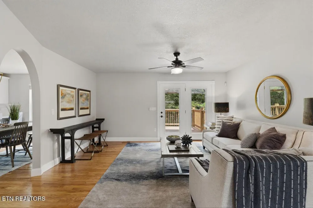 12801 Peach View Drive Knoxville, TN 37922