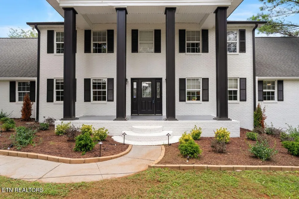 12801 Peach View Drive Knoxville, TN 37922