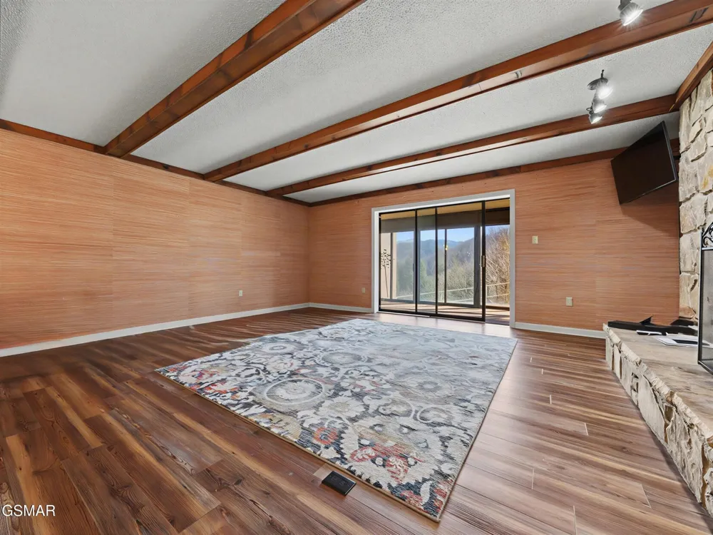 224 Woodland Road #103 Gatlinburg, TN 37738