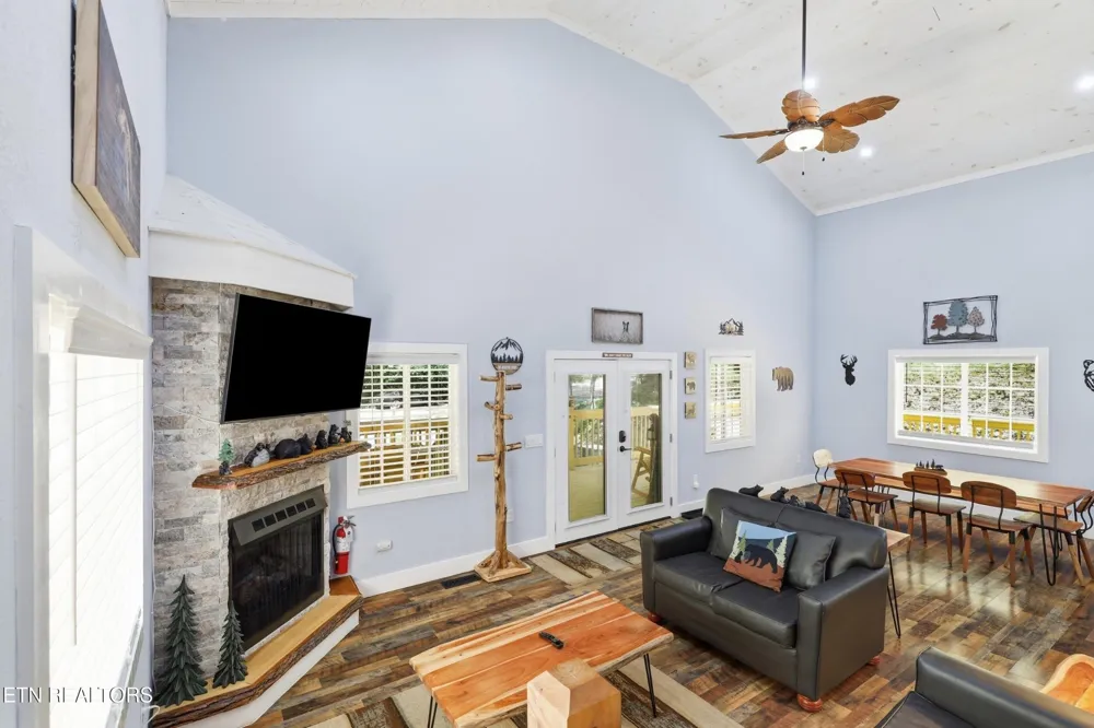 760 Boone Acres Lane Pigeon Forge, TN 37863