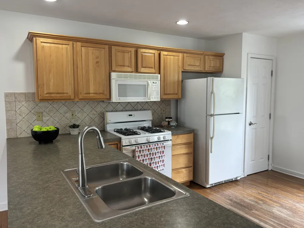 8450 Center Park Drive SW #11 Byron Center, MI 49315