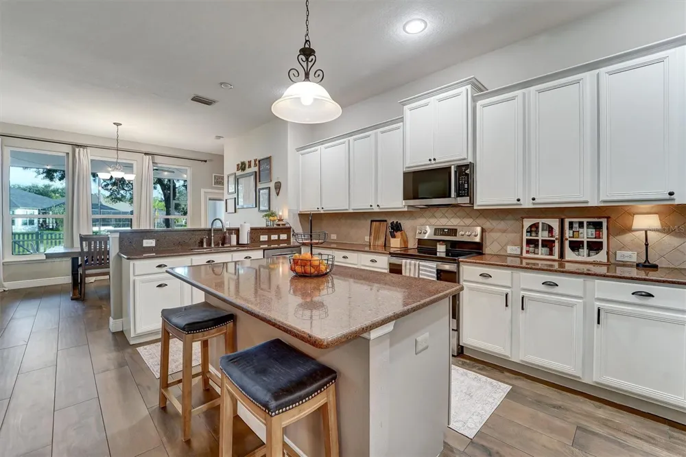 7136 DERWENT GLEN CIRCLE Land O Lakes, FL 34637
