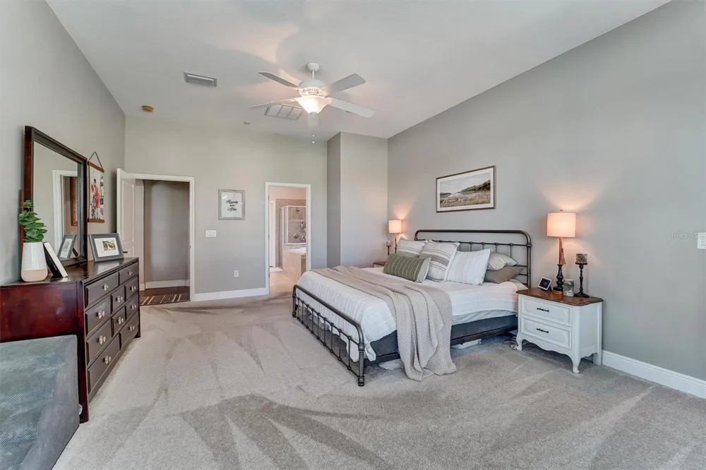 7136 DERWENT GLEN CIRCLE Land O Lakes, FL 34637