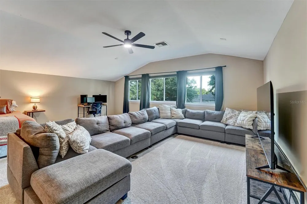 7136 DERWENT GLEN CIRCLE Land O Lakes, FL 34637