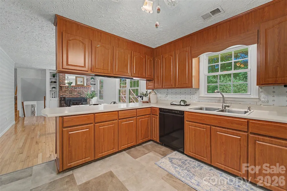 1747 University Heights Road Cullowhee, NC 28723
