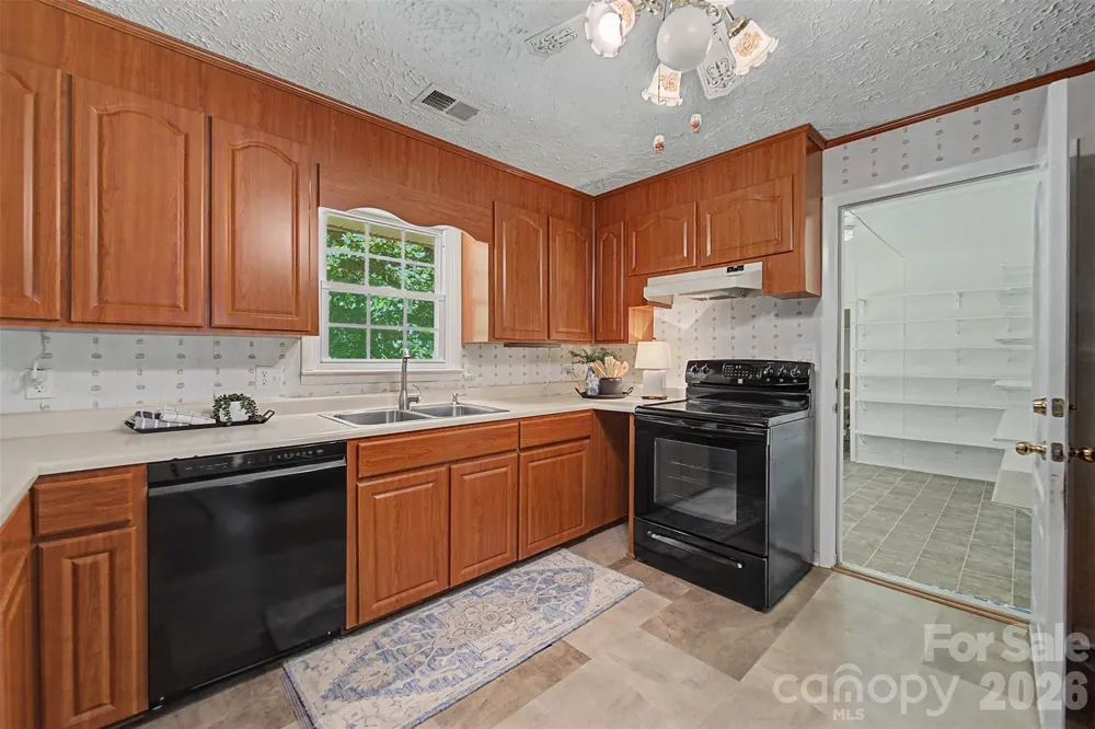 1747 University Heights Road Cullowhee, NC 28723