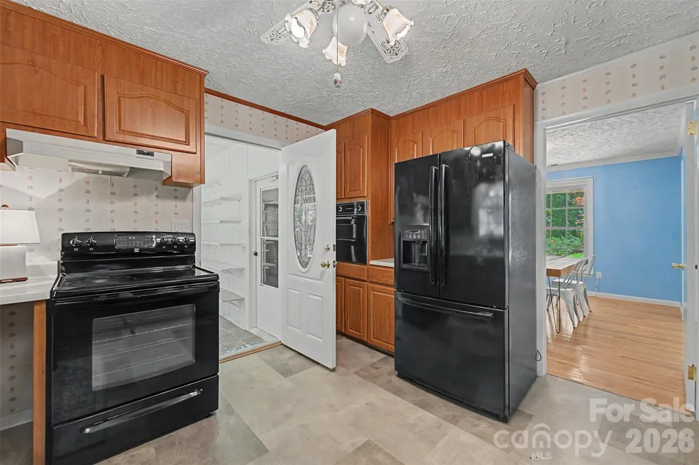 1747 University Heights Road Cullowhee, NC 28723