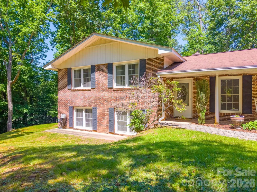 1747 University Heights Road Cullowhee, NC 28723