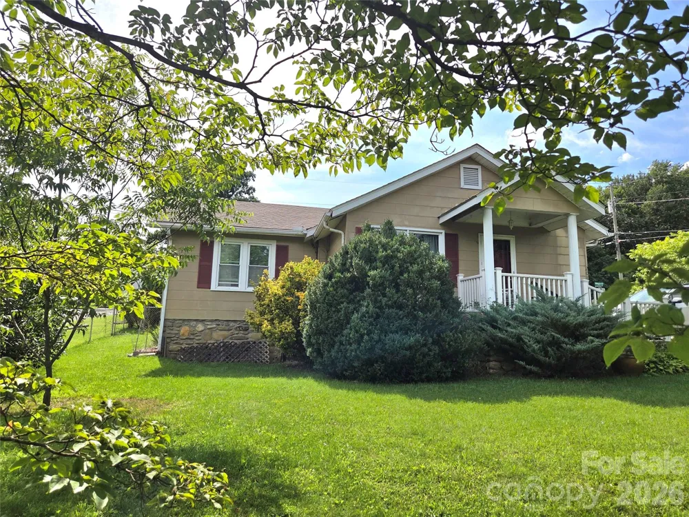 201 Stafford Street Black Mountain, NC 28711