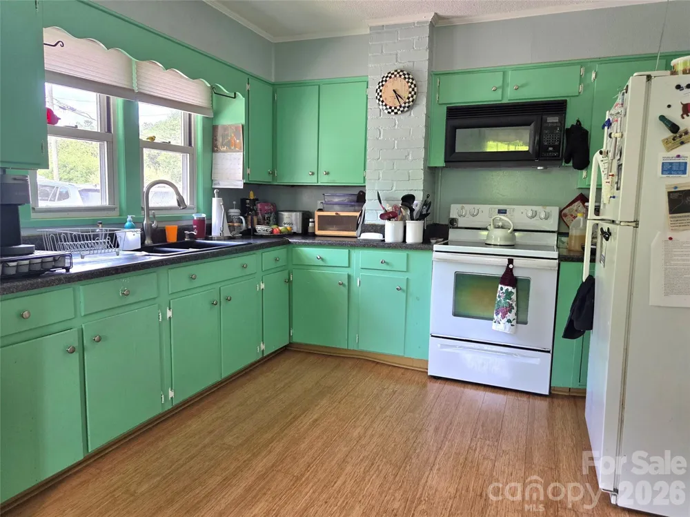 201 Stafford Street Black Mountain, NC 28711