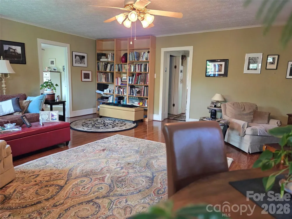 201 Stafford Street Black Mountain, NC 28711