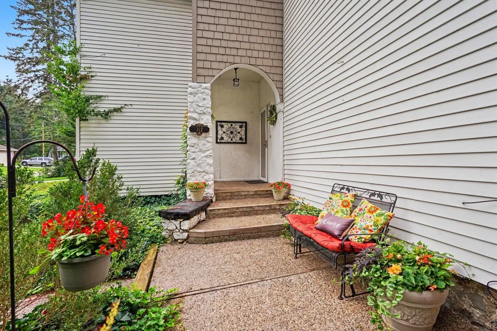 312 E 16th Street Holland, MI 49423