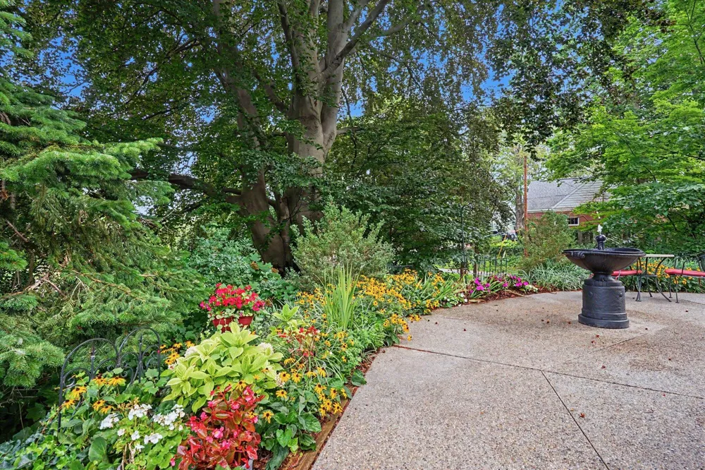 312 E 16th Street Holland, MI 49423