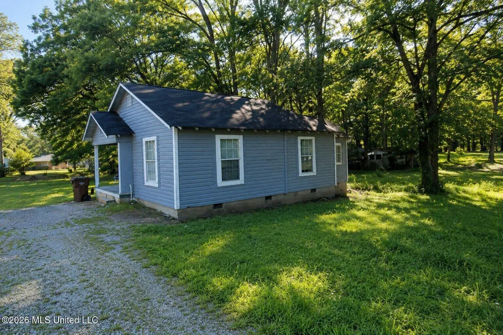 157 Calloway Avenue Tupelo, MS 38801