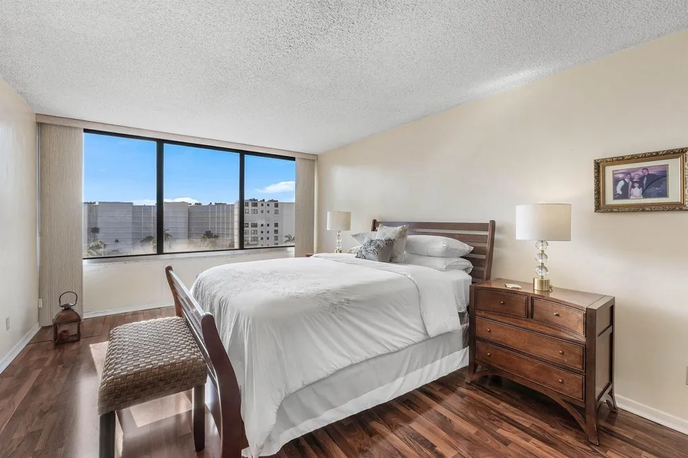3589 S Ocean Boulevard #703 South Palm Beach, FL 33480