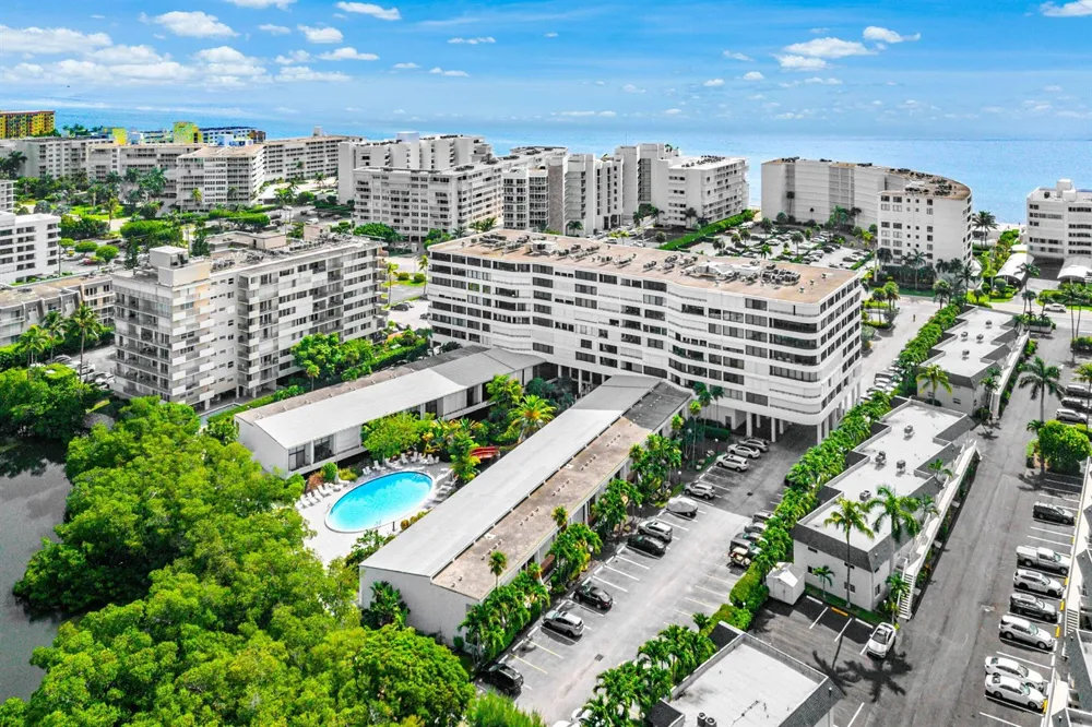 3589 S Ocean Boulevard #703 South Palm Beach, FL 33480