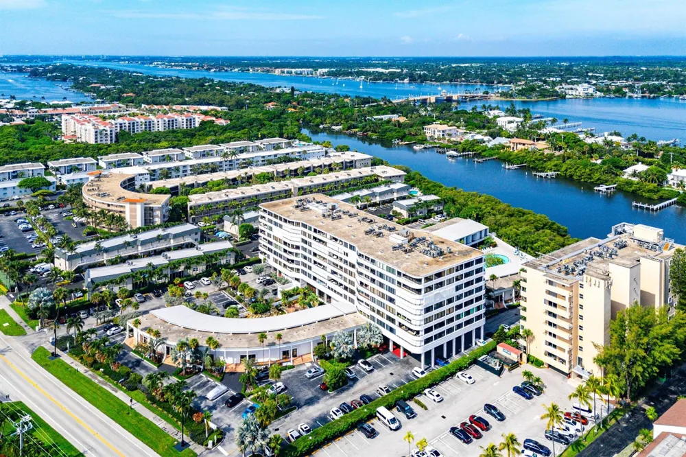 3589 S Ocean Boulevard #703 South Palm Beach, FL 33480