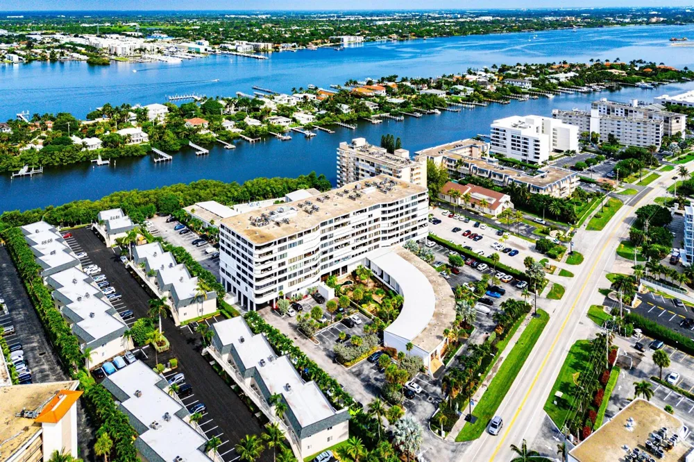 3589 S Ocean Boulevard #703 South Palm Beach, FL 33480