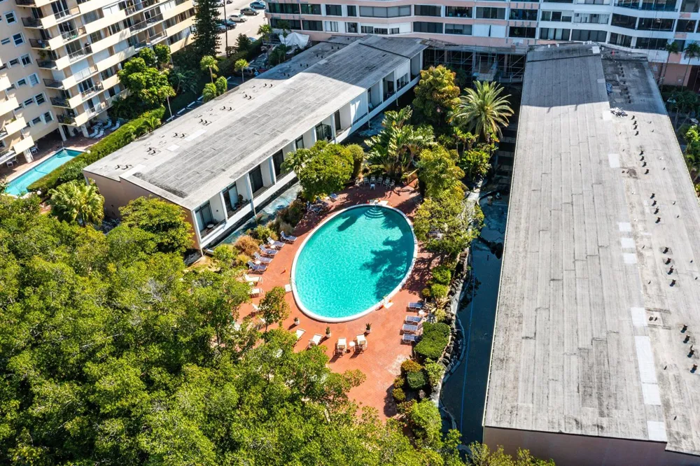 3589 S Ocean Boulevard #703 South Palm Beach, FL 33480