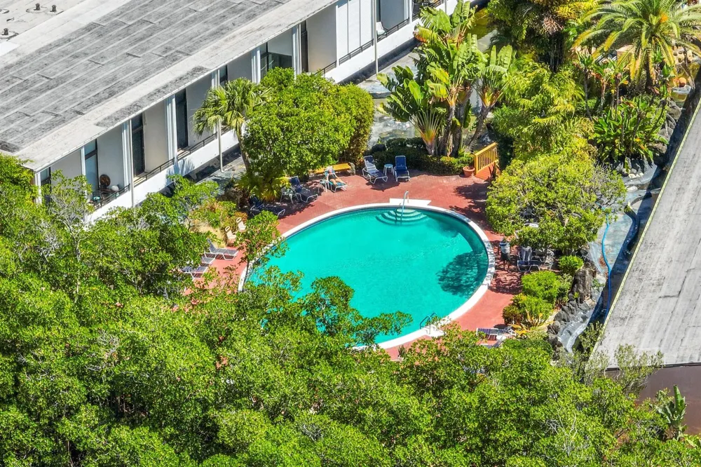 3589 S Ocean Boulevard #703 South Palm Beach, FL 33480