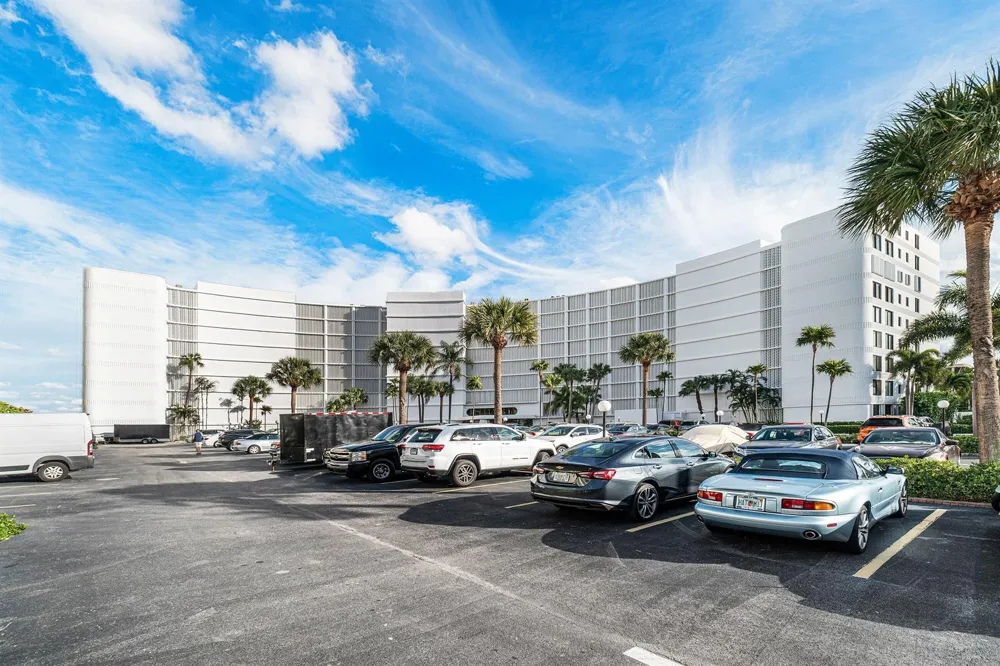 3589 S Ocean Boulevard #703 South Palm Beach, FL 33480