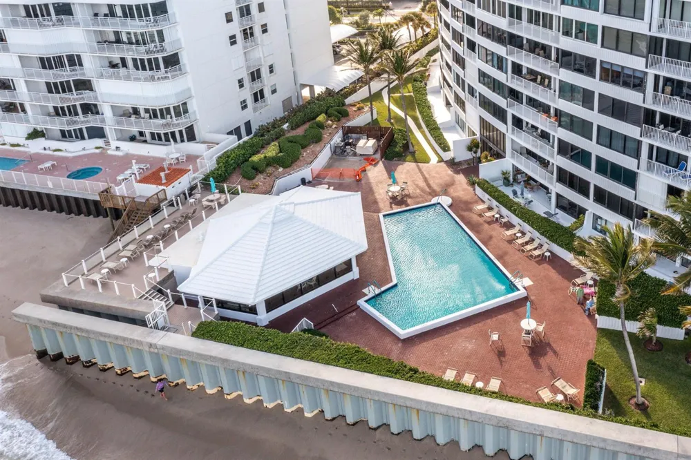 3589 S Ocean Boulevard #703 South Palm Beach, FL 33480