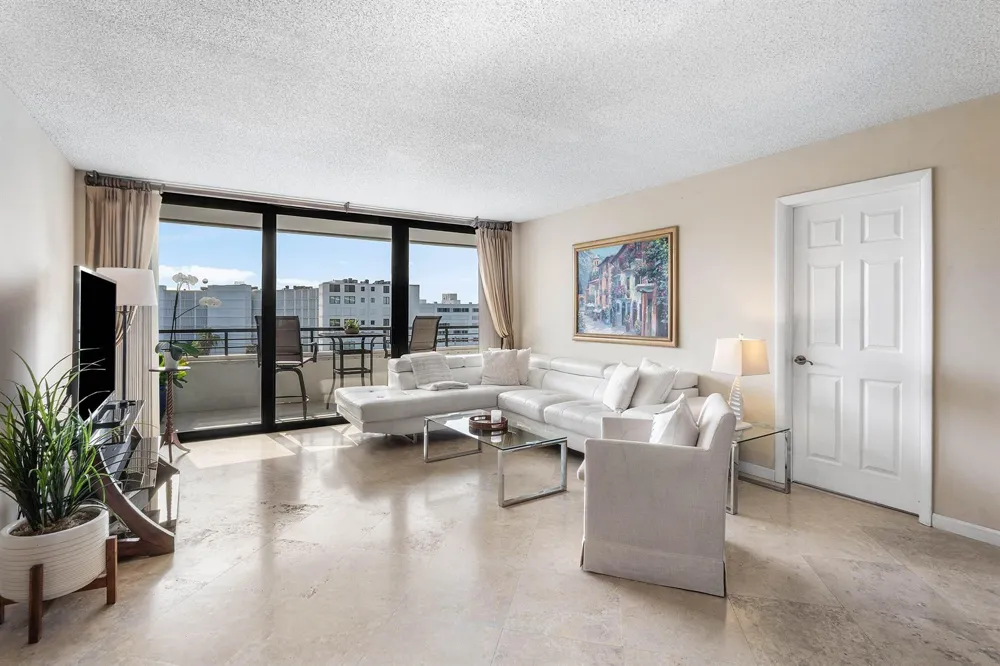 3589 S Ocean Boulevard #703 South Palm Beach, FL 33480
