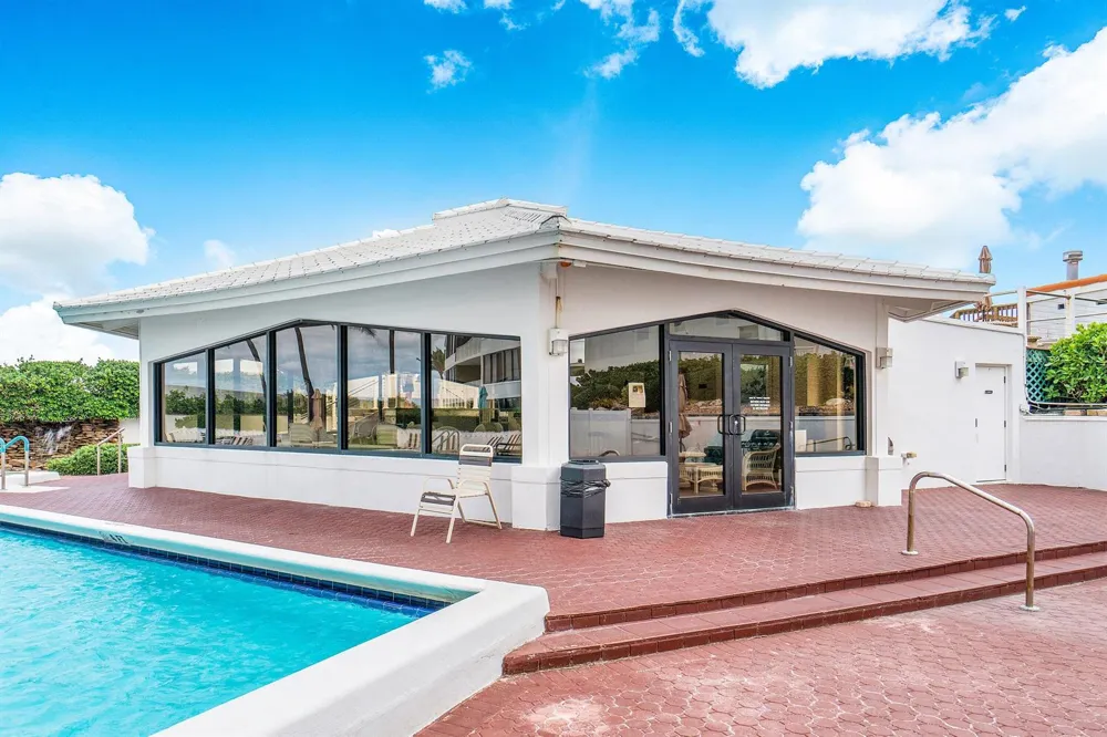 3589 S Ocean Boulevard #703 South Palm Beach, FL 33480